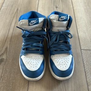 Jordan 1’s blue/grey/white youth 2